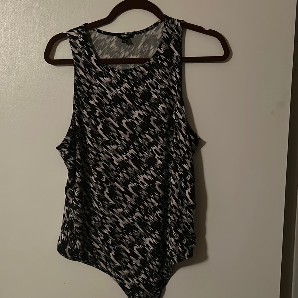 XL black mixed pattern Express Body Suit, high Scoop neckline